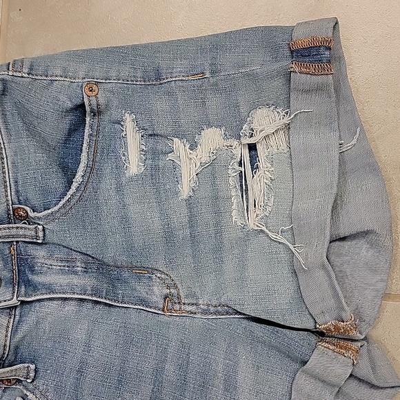 Aero Denim Shorts, Women Size 4, Light Wash Distressed, High Rise, 3" Inseam. - Picture 2 of 6